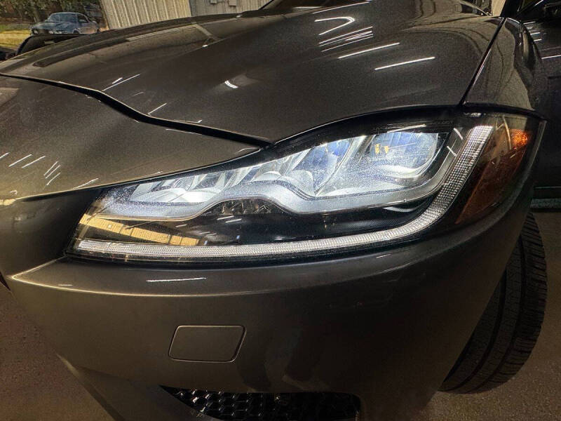 2020 Jaguar F-PACE SVR