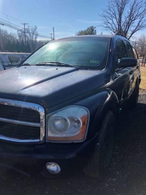 2005 Dodge Durango for sale at PREOWNED CAR STORE in Bunker Hill WV