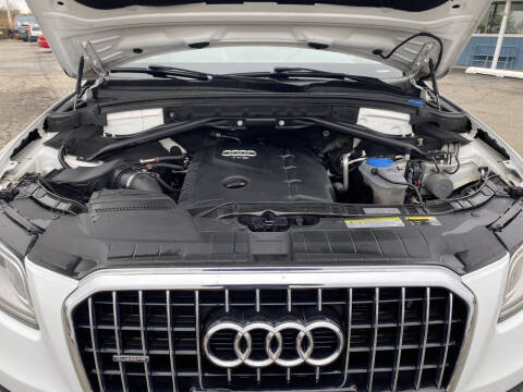 2017 Audi Q5 2.0T quattro Premium