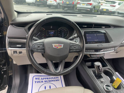 2019 Cadillac XT4 Premium Luxury