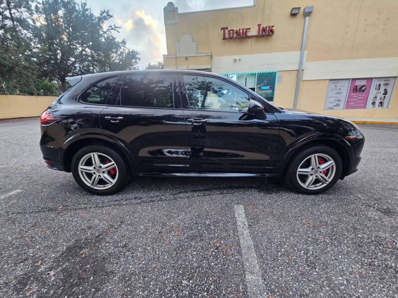 2013 Porsche Cayenne GTS