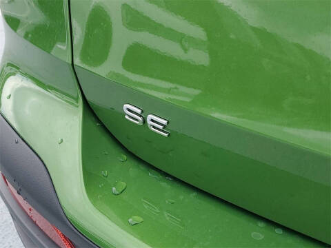 2025 Volkswagen Taos SE Black