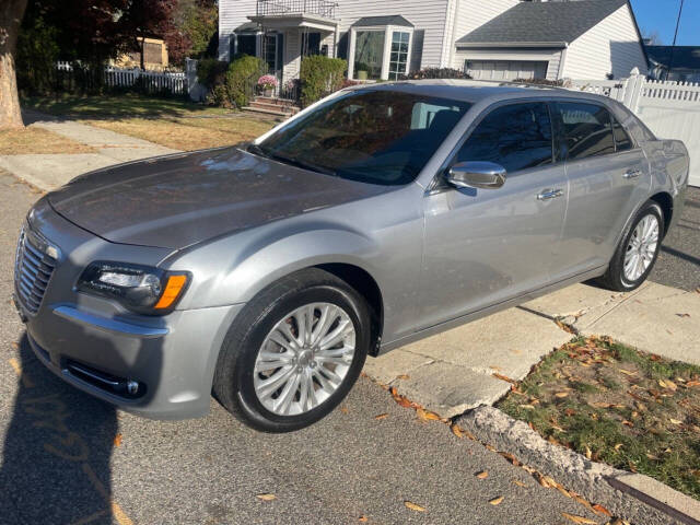 2013 Chrysler 300 for sale at Universal Motors Dba Speed Wash And Tires in Paterson, NJ