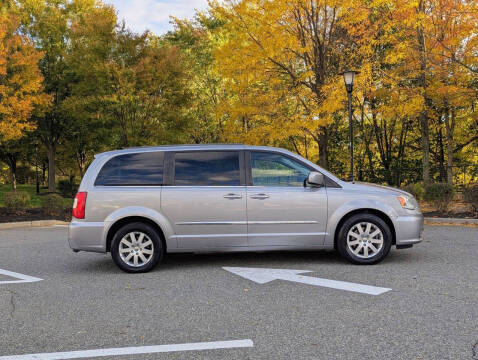 2013 Chrysler Town and Country Touring
