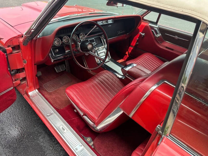 1964 Ford Thunderbird