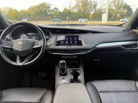 2021 Cadillac XT4 Premium Luxury