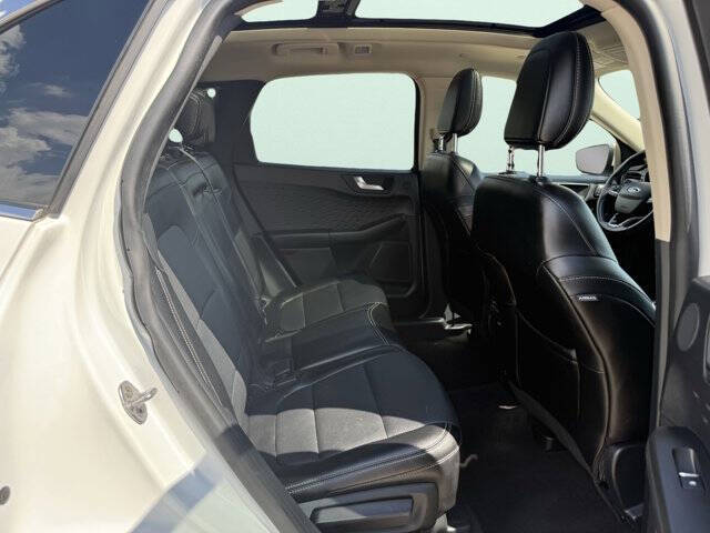 2020 Ford Escape Hybrid Titanium