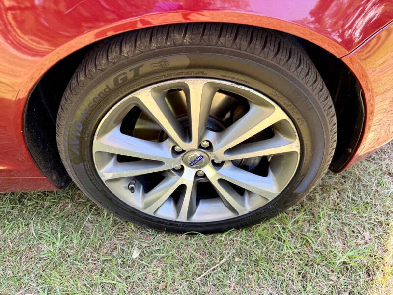 2011 Volvo C70 T5