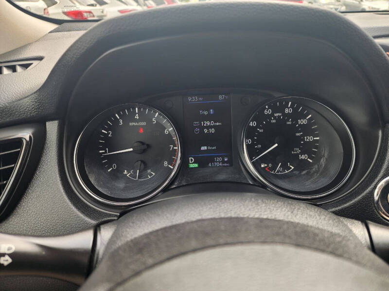 2018 Nissan Rogue SV