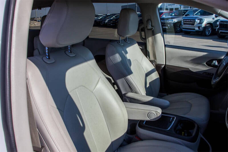 2021 Chrysler Pacifica Touring L