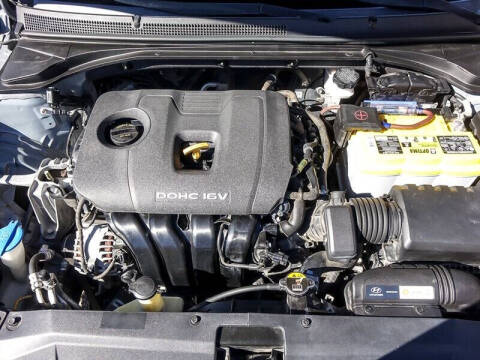 2019 Hyundai Veloster 2.0L