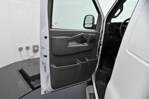 2024 Chevrolet Express 2500
