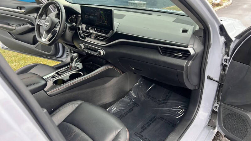 2024 Nissan Altima 2.5 SR