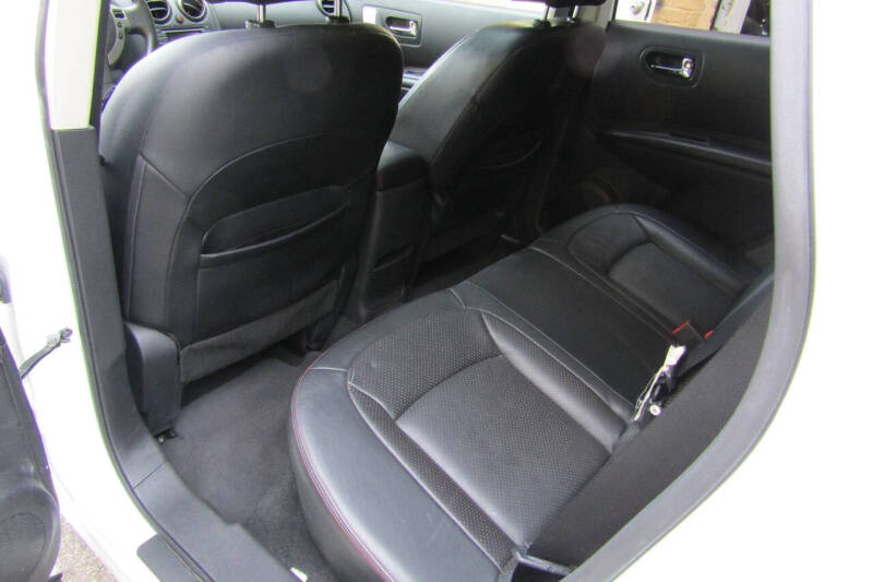 2013 Nissan Rogue SV w/SL Package