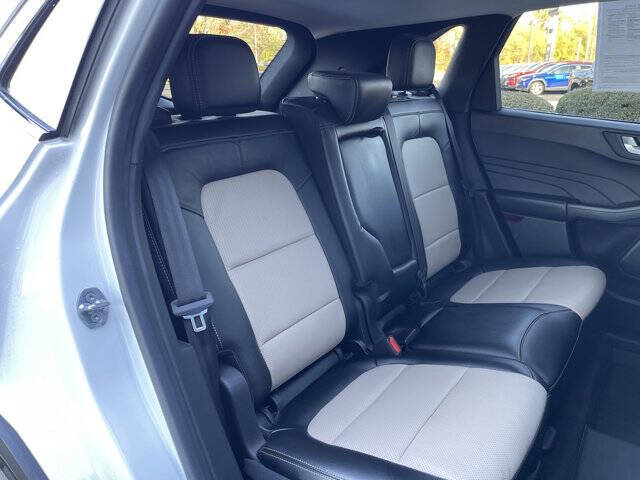 2021 Ford Escape Hybrid Titanium