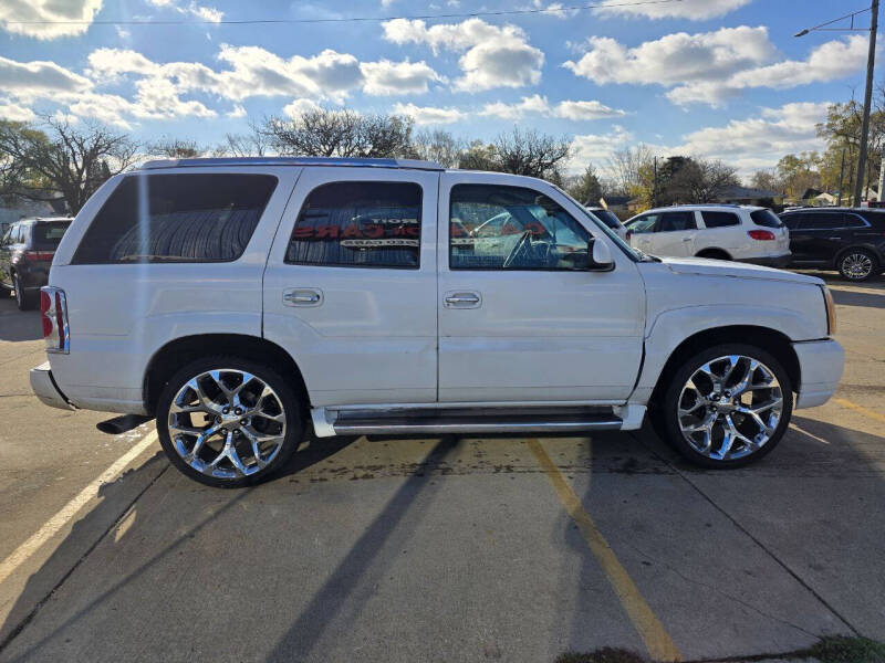 2002 Cadillac Escalade Base photo 6