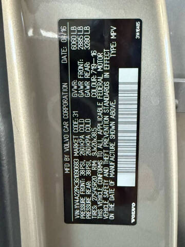 2016 Volvo XC90 T6 Momentum