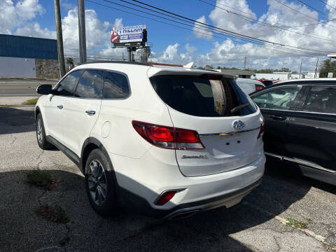 2017 Hyundai Santa Fe SE