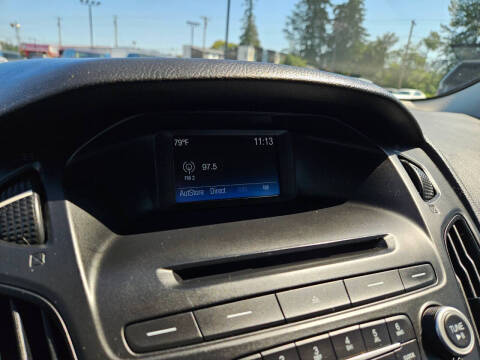 2017 Ford Focus SE