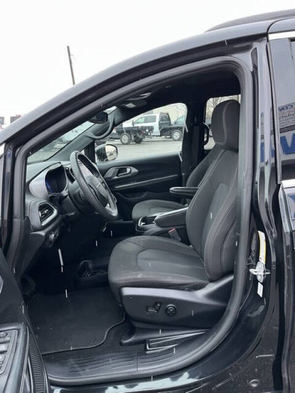 2022 Chrysler Pacifica Touring