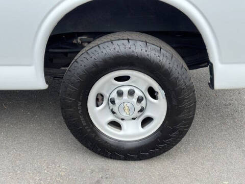 2023 Chevrolet Express 2500