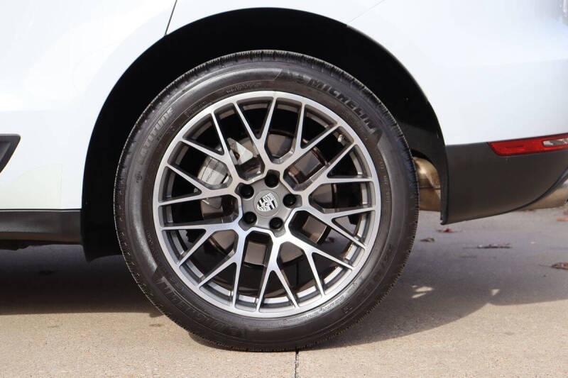 2017 Porsche Macan S