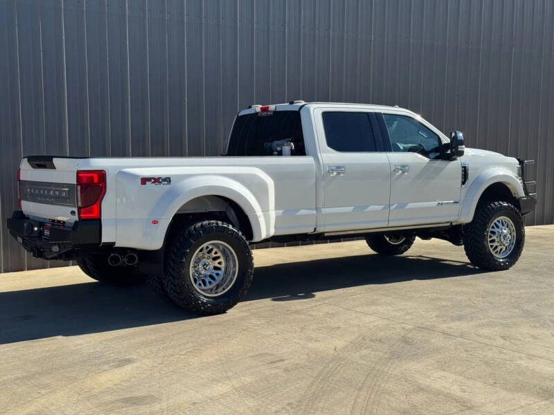 2022 Ford F-450 Super Duty Platinum