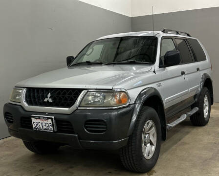 2003 Mitsubishi Montero Sport for sale at Autoaffari LLC in Sacramento CA