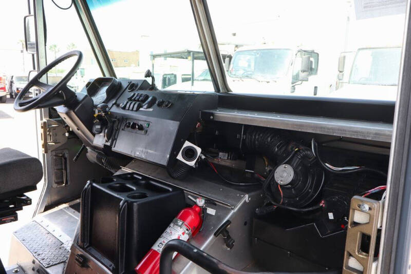 2020 Freightliner MT45 Chassis