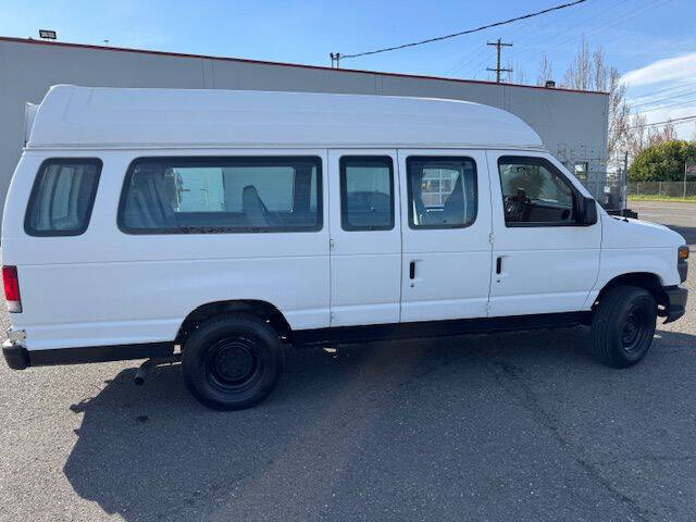 2013 Ford E-Series E-350 SD