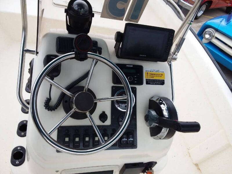 2013 Key Largo 180 Center Console