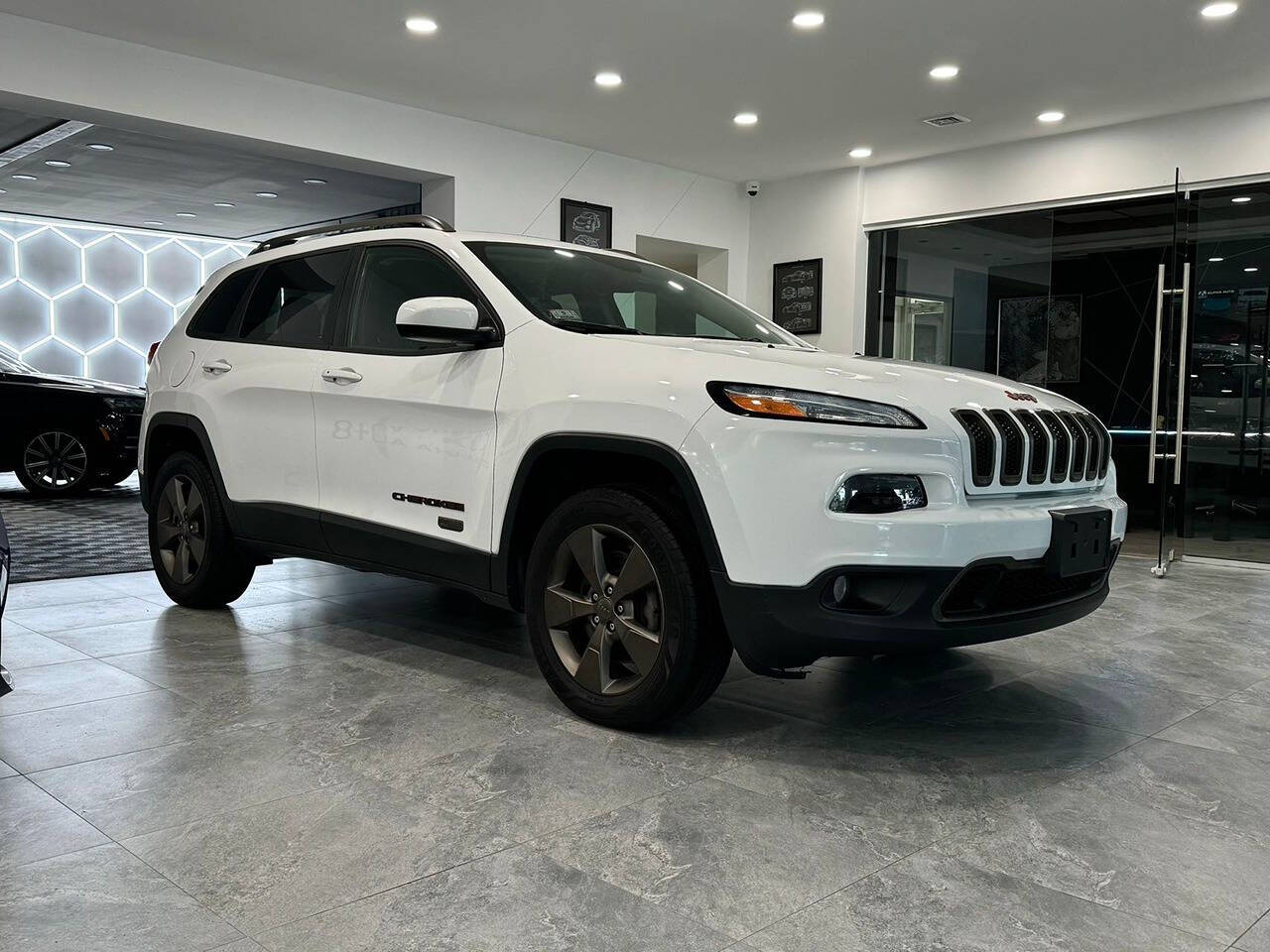 2016 Jeep Cherokee for sale at Alpha Auto Long Island in Westbury, NY