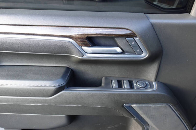 2025 GMC Sierra 1500 Elevation Standard