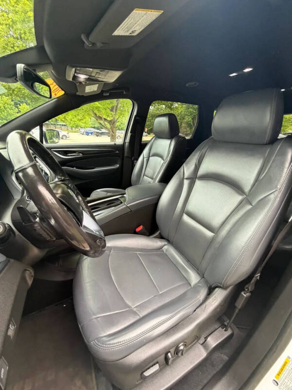 2023 Buick Enclave Essence