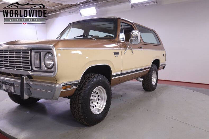 1977 Plymouth Trailduster