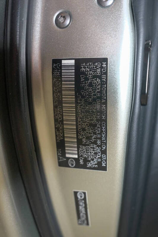2004 Lexus SC 430
