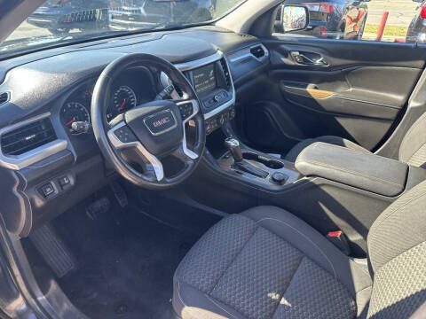 2017 GMC Acadia SLE-2