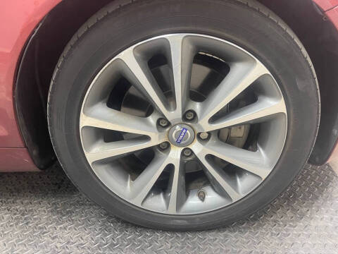 2011 Volvo C70 T5