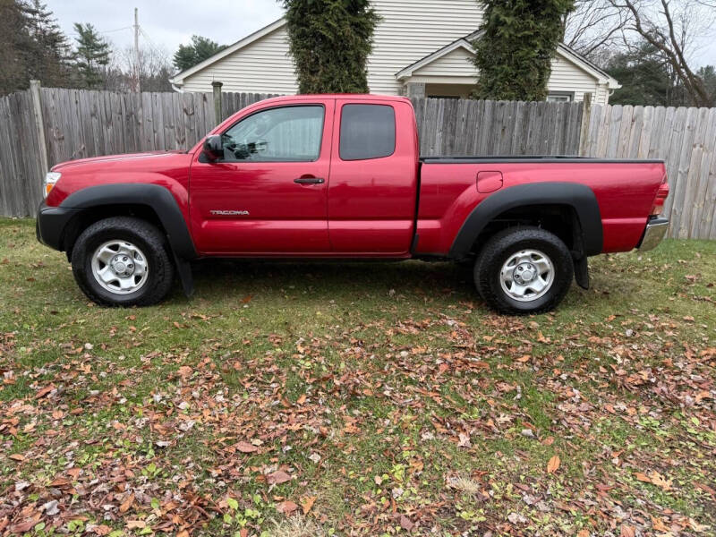 2013 Toyota Tacoma Base's photo