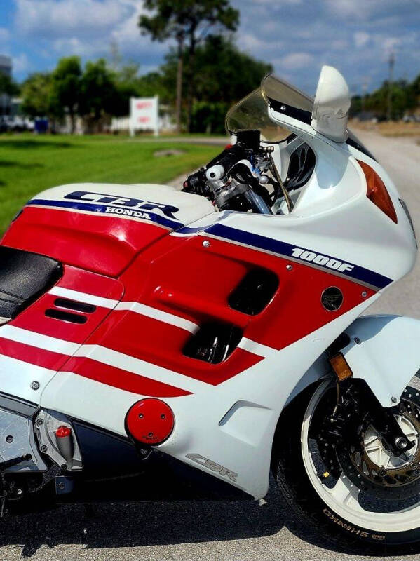 1990 Honda CBR1000F