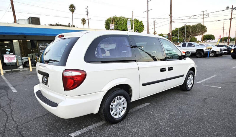 2006 Dodge Grand Caravan SE