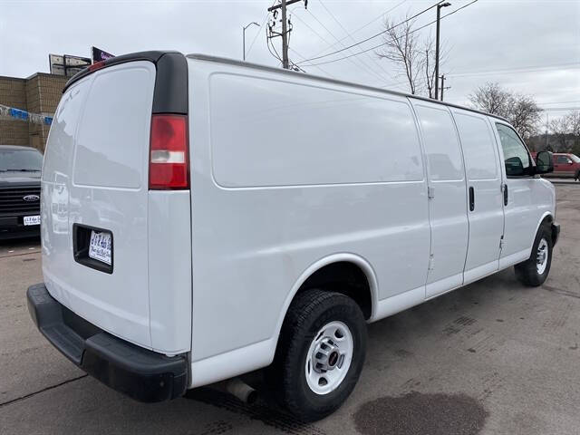 2018 GMC Savana 2500