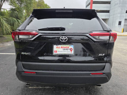 2025 Toyota RAV4 XLE Premium