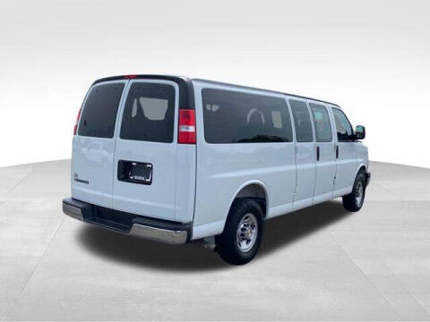 2025 Chevrolet Express LT 3500