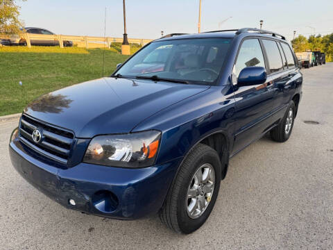 2005 Toyota Highlander for sale at AUTOSAVIN in Villa Park IL