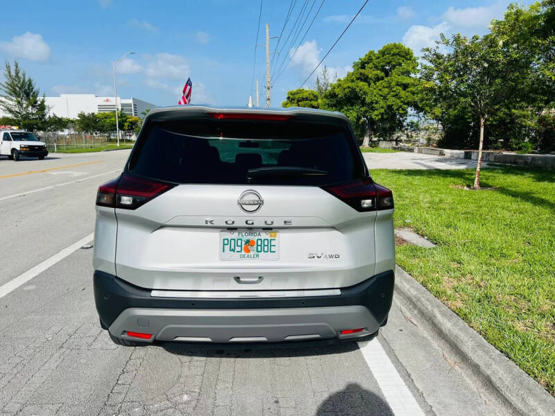 2023 Nissan Rogue SV