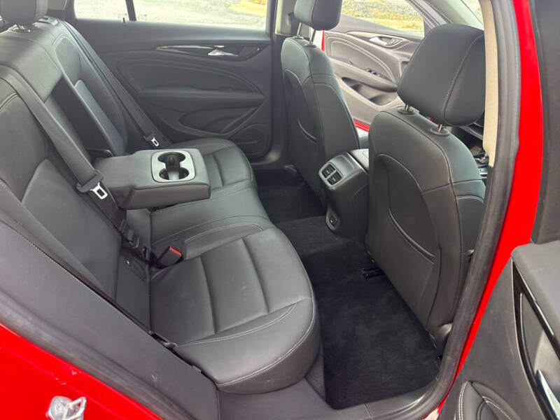 2018 Buick Regal TourX Essence