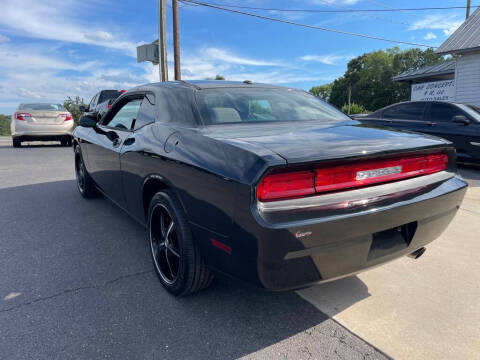 2010 Dodge Challenger SE