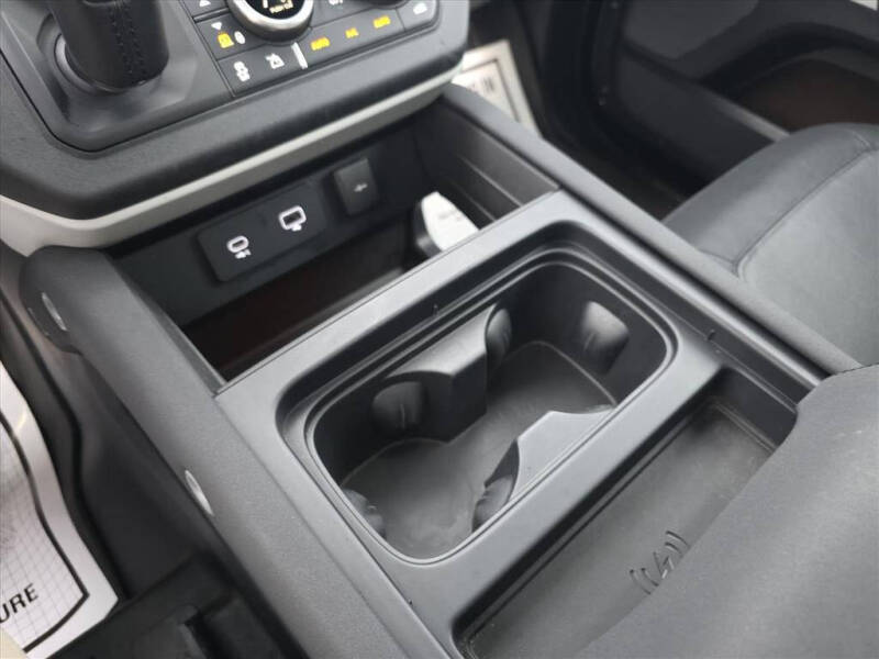 2023 Land Rover Defender 110 X-Dynamic SE