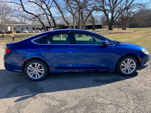 2016 Chrysler 200 for sale at Varco Motors LLC - Inventory in Denison KS